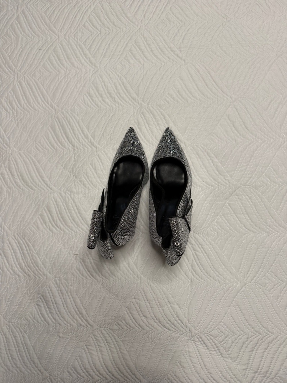 INC International Concepts Women’s Rhinestone Bow Stiletto Heel. Size 8 - Picture 5 of 8